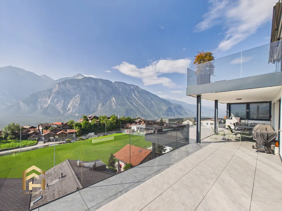 Grosszügige 5.5 Terrassenwohnung mit freiem Blick über das Rhonetal