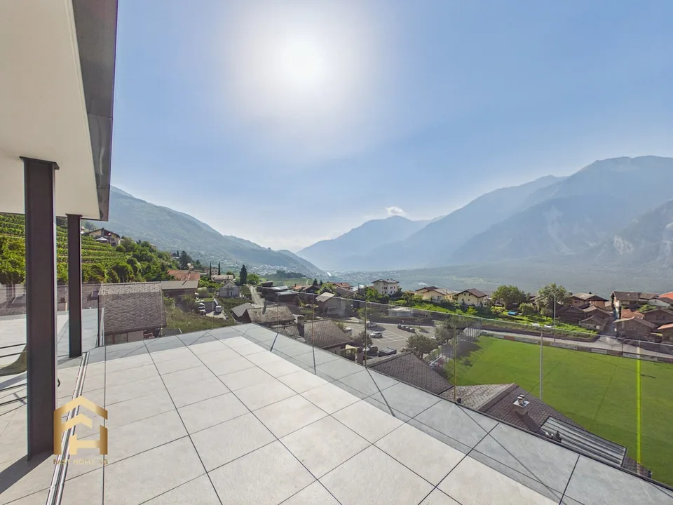 Grosszügige 5.5 Terrassenwohnung mit freiem Blick über das Rhonetal