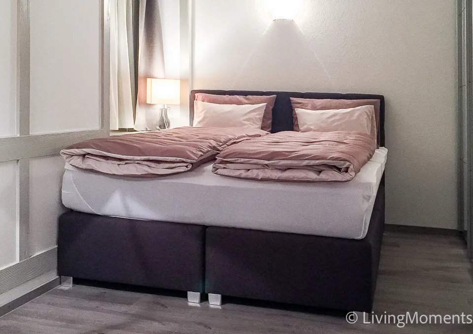 Appartement 1.5 pièces meublé avec style et espace de séjour extérieur