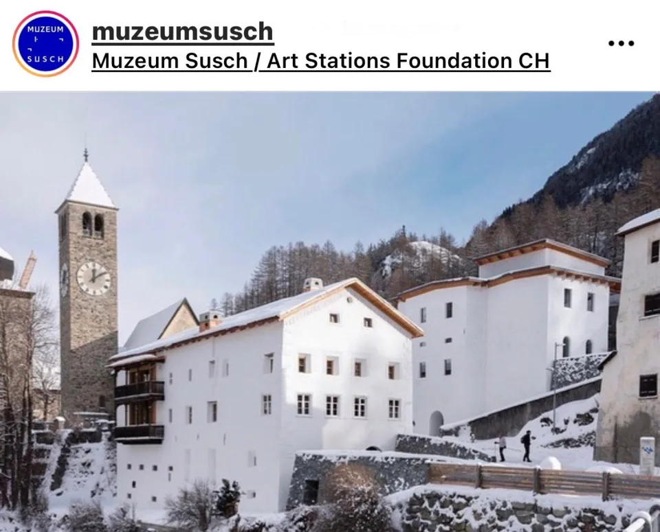 Exceptional and versatile multi-family house with horse stable