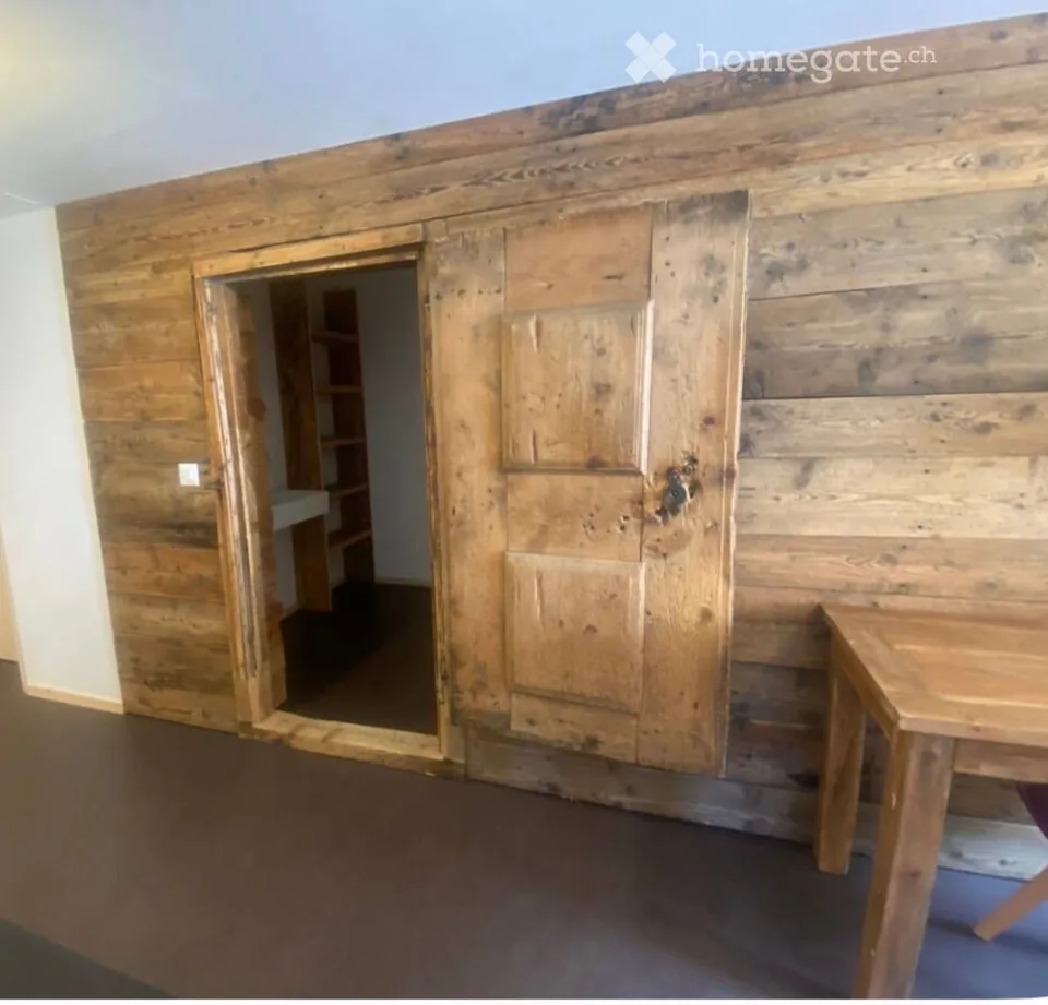 Exceptional and versatile multi-family house with horse stable