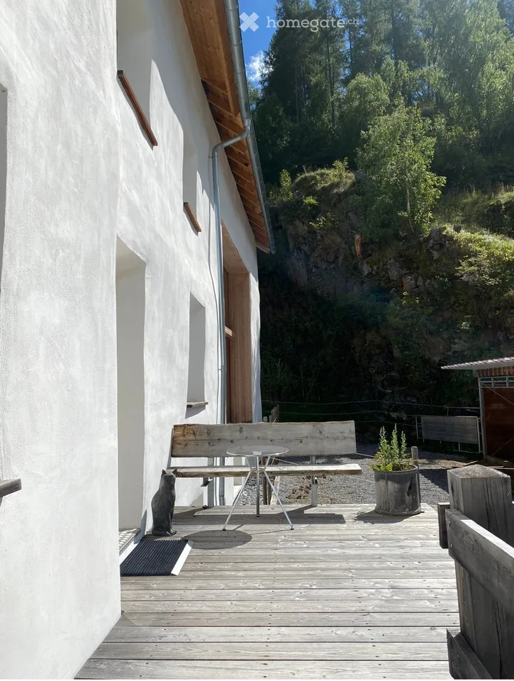 Exceptional and versatile multi-family house with horse stable