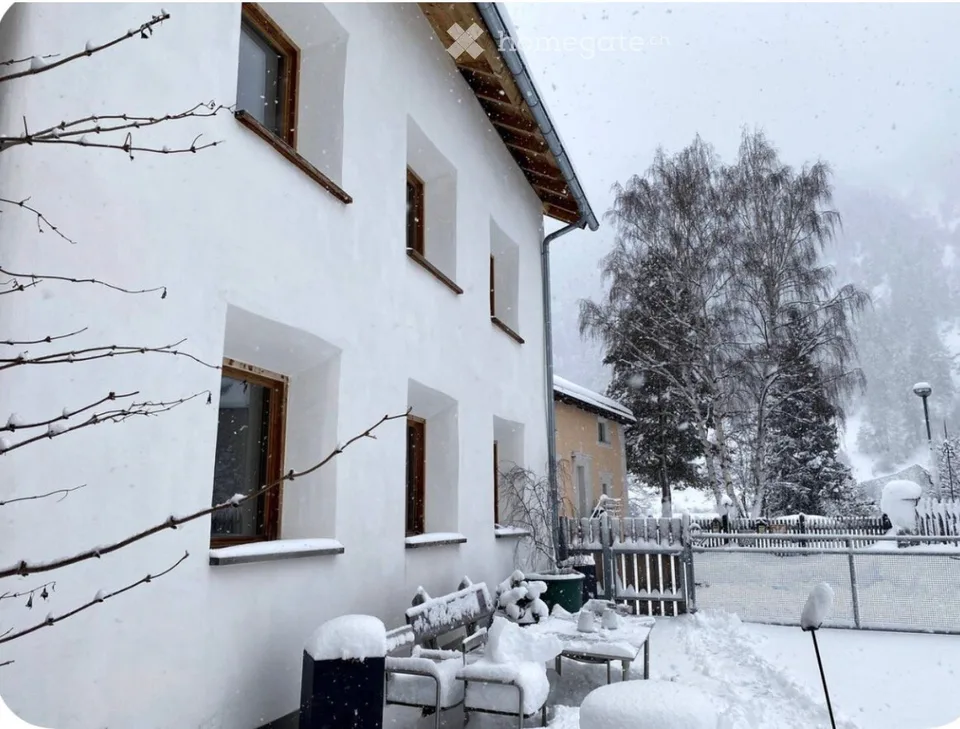 Exceptional and versatile multi-family house with horse stable