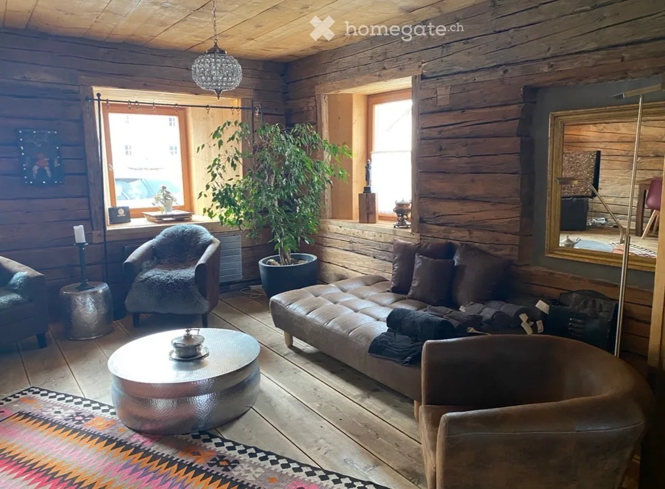 Exceptional and versatile multi-family house with horse stable