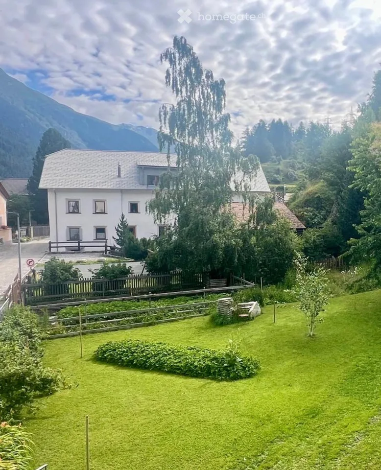 Exceptional and versatile multi-family house with horse stable