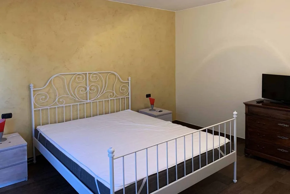 GROßES 3.5 ZIMMER-WOHNUNG MIT BALKON UND SEEBLICK IN CAMPIONE
