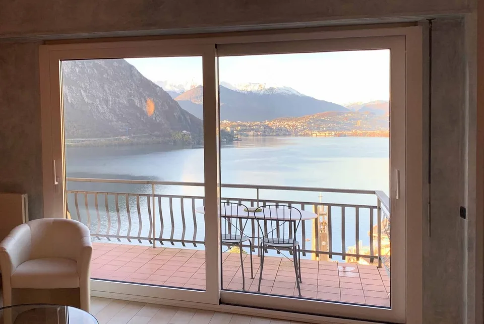 GROßES 3.5 ZIMMER-WOHNUNG MIT BALKON UND SEEBLICK IN CAMPIONE