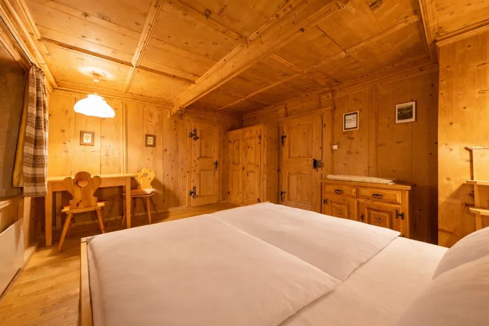 EINMALIGE CHANCE: Crusch Alba - betriebsbereites Hotelensemble in S-Charl