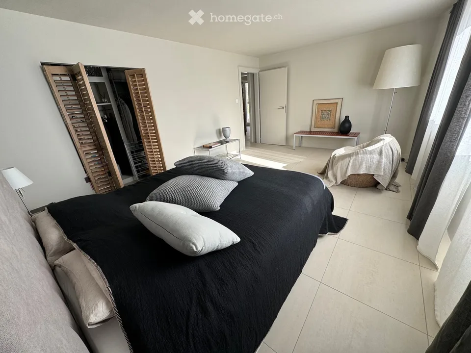Grande chambre dans villa avec jardin et piscine