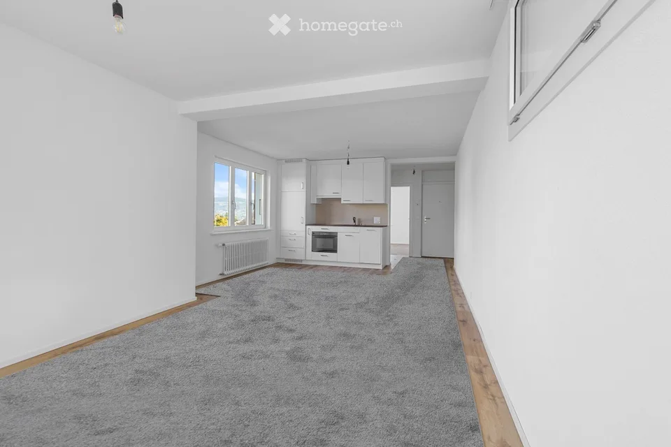 Attraktive 2.5-Zimmer-Wohnung mit Seesicht und sonnigem Balkon