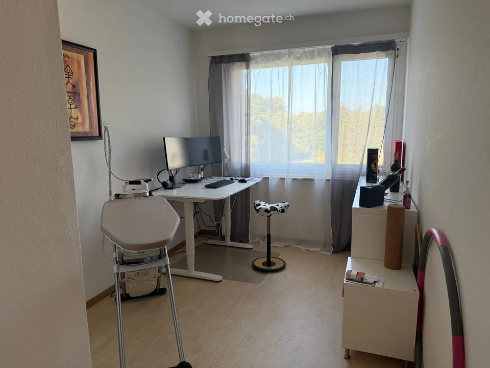 Helle 3.5 Zimmer Wohnung in Witikon Befristet bis 31.03.2027