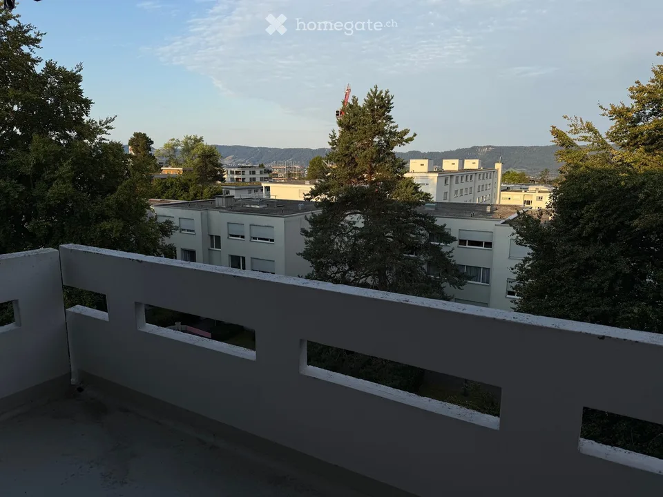 Helle 3.5 Zimmer Wohnung in Witikon Befristet bis 31.03.2027