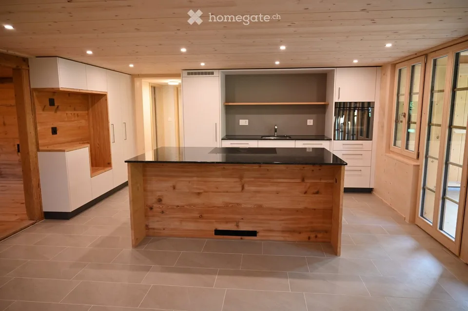 Exklusive neue 4-Zimmer-Altholzwohnung in Bauernhaus