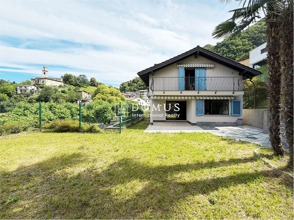 Villa con giardino privato a Carabbia