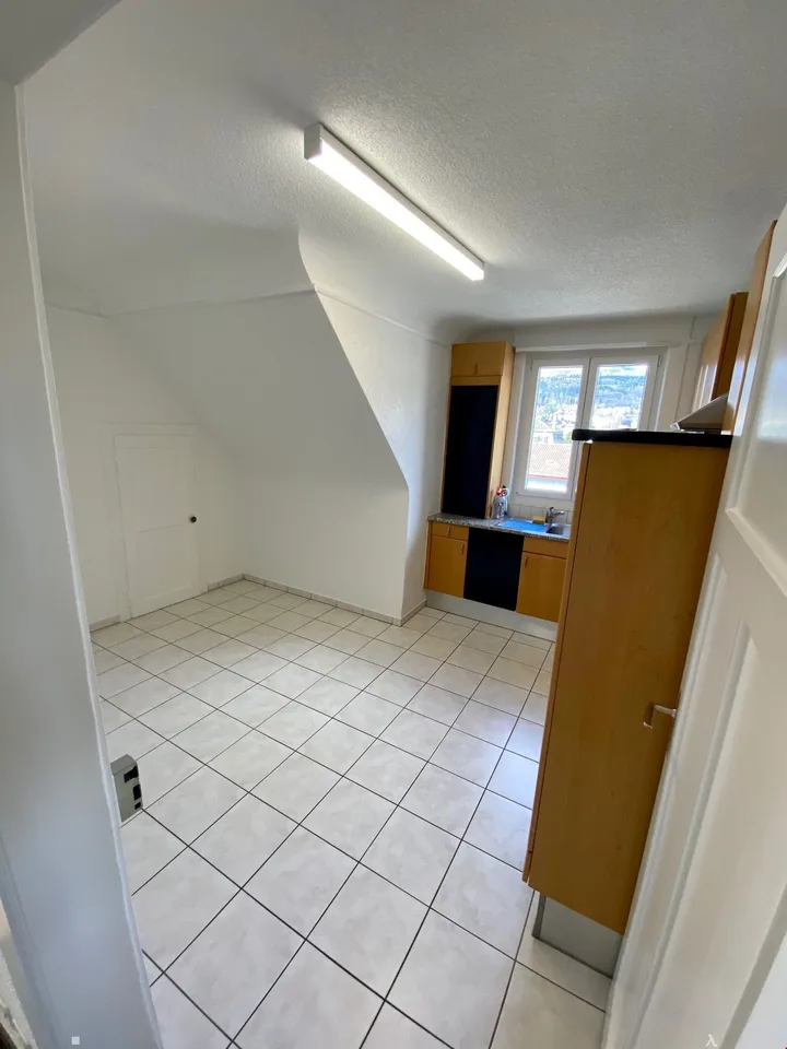 Schöne 2.5 Zimmerwohnung Biel/Bienne