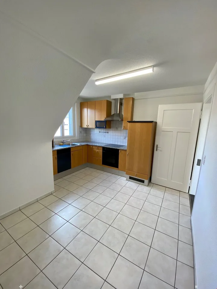 Schöne 2.5 Zimmerwohnung Biel/Bienne