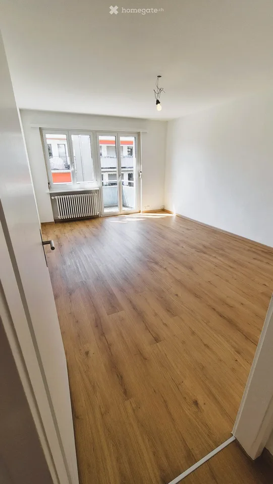 Total renovierte, trendige Wohnung im Herzen von Zürich-Altstetten!