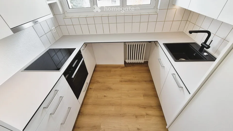 Total renovierte, trendige Wohnung im Herzen von Zürich-Altstetten!