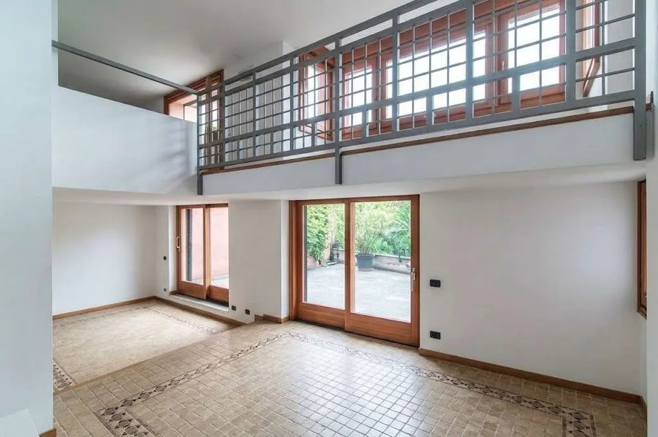 Elegantes Duplex mit Seeblick, Pool und Panoramaterrassen
