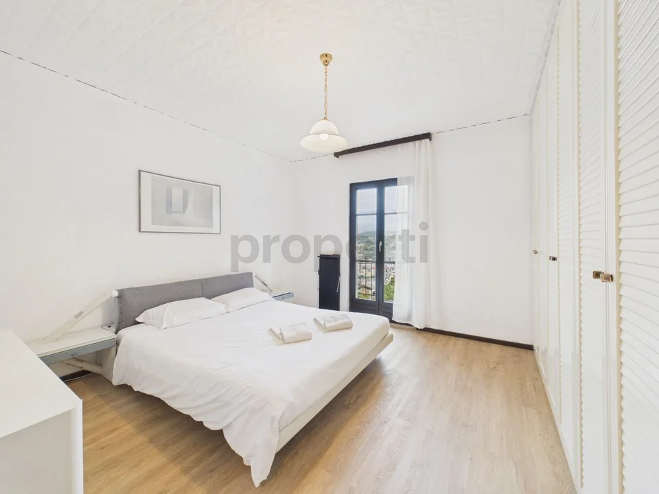 Casa bifamiliare a Viganello con vista su Lugano - ideale come residenza o investimento