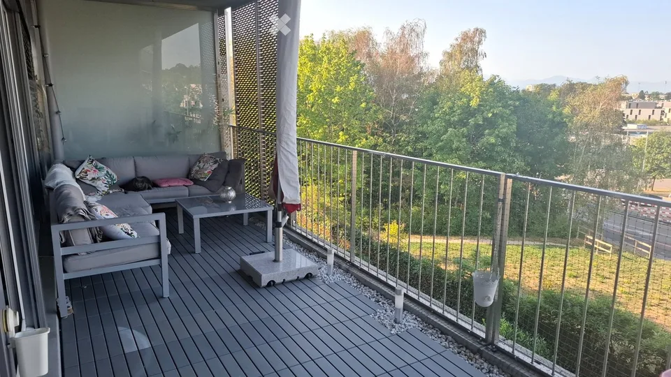 Helles Wohnung in Mont-sur-Lausanne