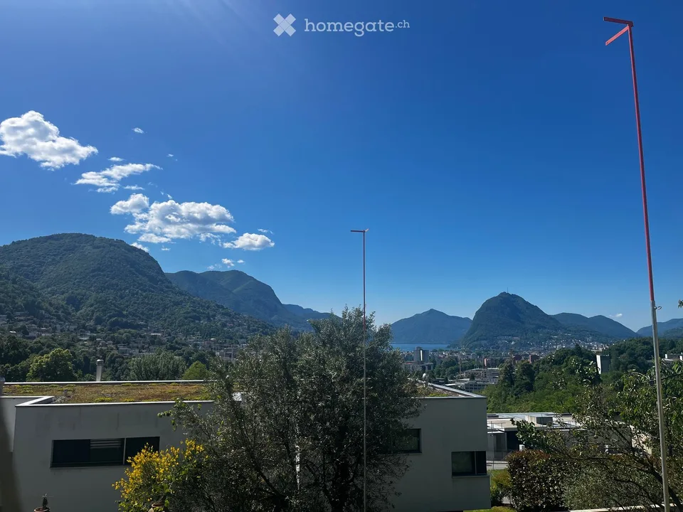 Neue Reihenvilla mit 5,5 Zimmern in Canobbio – Panoramablick auf den Luganer Golf