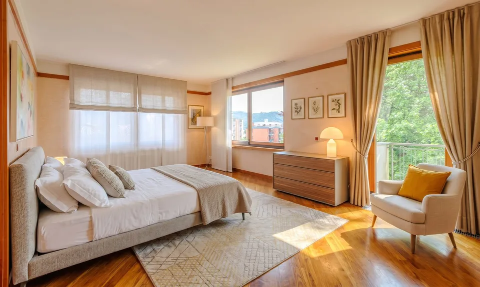 PRESTIGIOSA VILLA DI 9.5 LOCALI CON GRANDE TERRENO A VACALLO