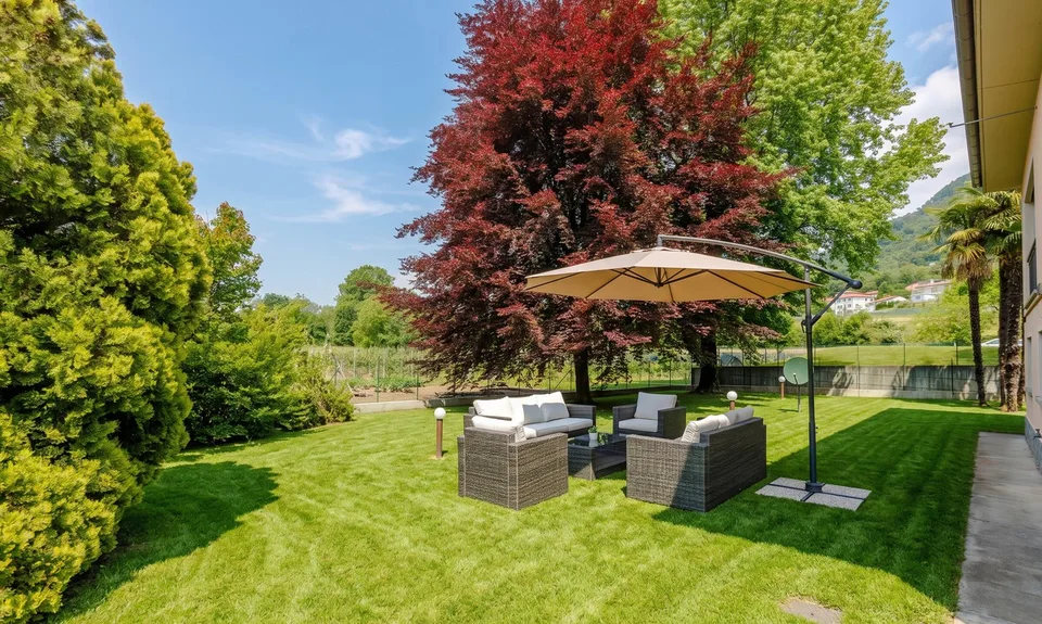 PRESTIGIOSA VILLA DI 9.5 LOCALI CON GRANDE TERRENO A VACALLO