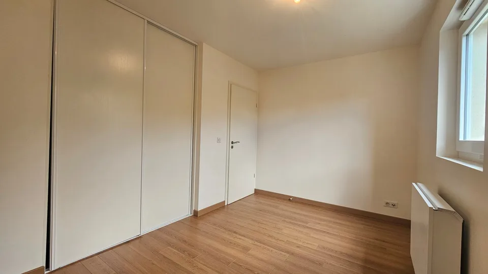 Peron, T3 de 76m2 avec terrasse/jardin 103m2, cave et 2 parkings