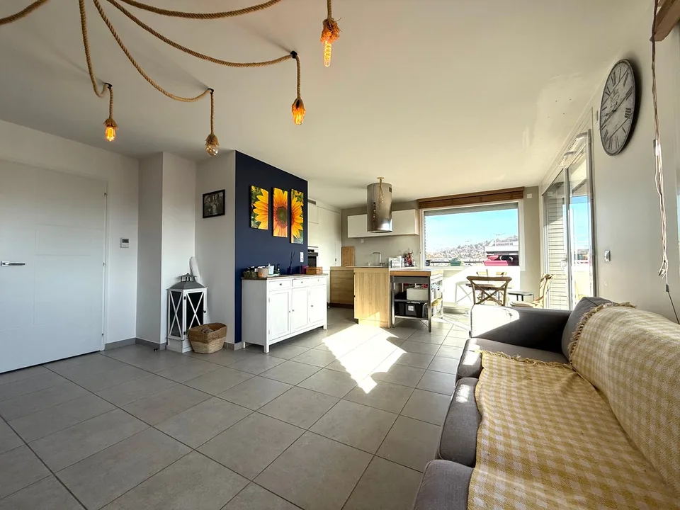 Appartement T3 en attique avec terrasse exceptionnelle à Vetraz Monthoux