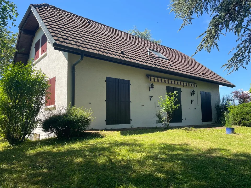 Großes Familienhaus in Prévessin-Moëns
