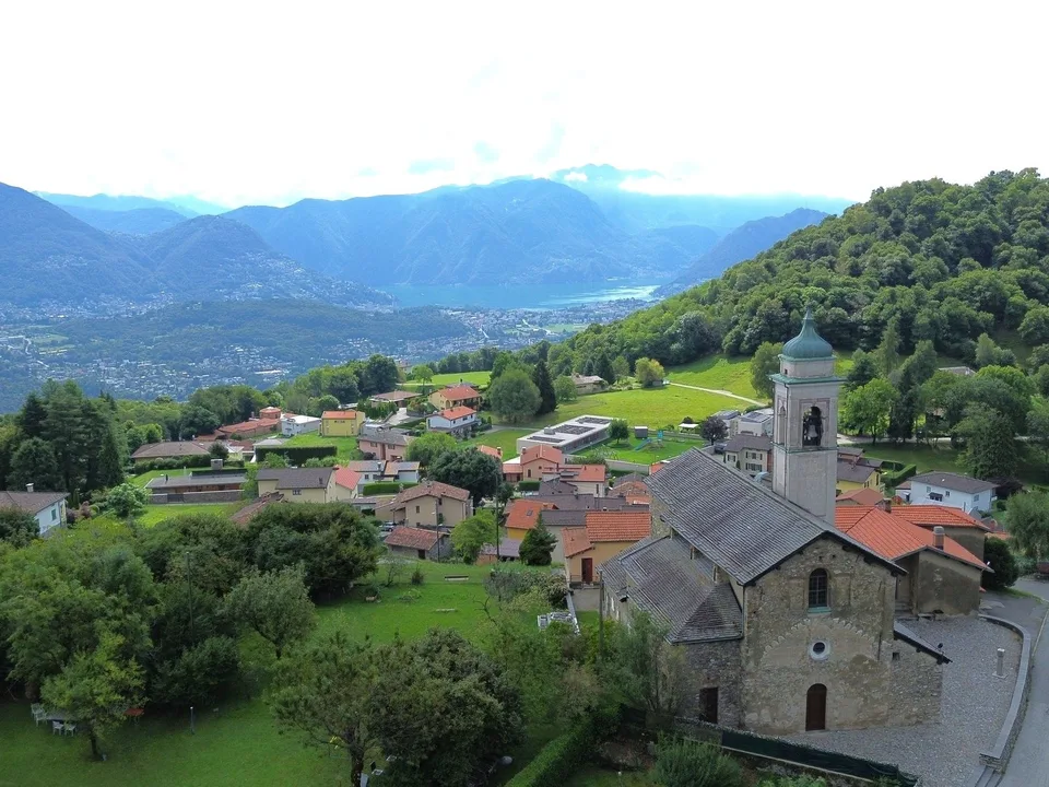 Pittoresca casa unifamiliare da 3.5 locali ad Arosio