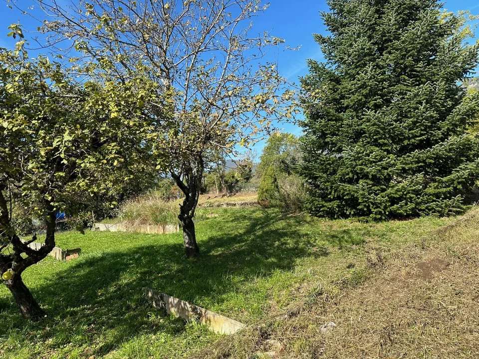 Terrain constructible de 1 053 m² avec vue dominante   Valserhône (secteur Lancrans)