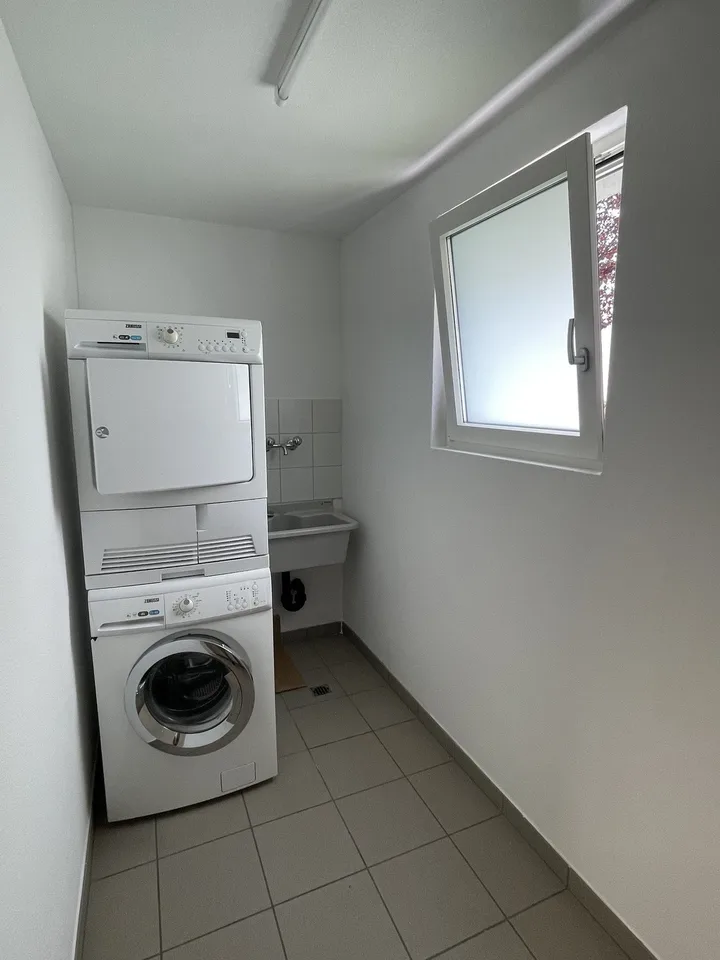 UNVERMISSBARES APARTMENT 2.5 IN ZENTRALER LAGE