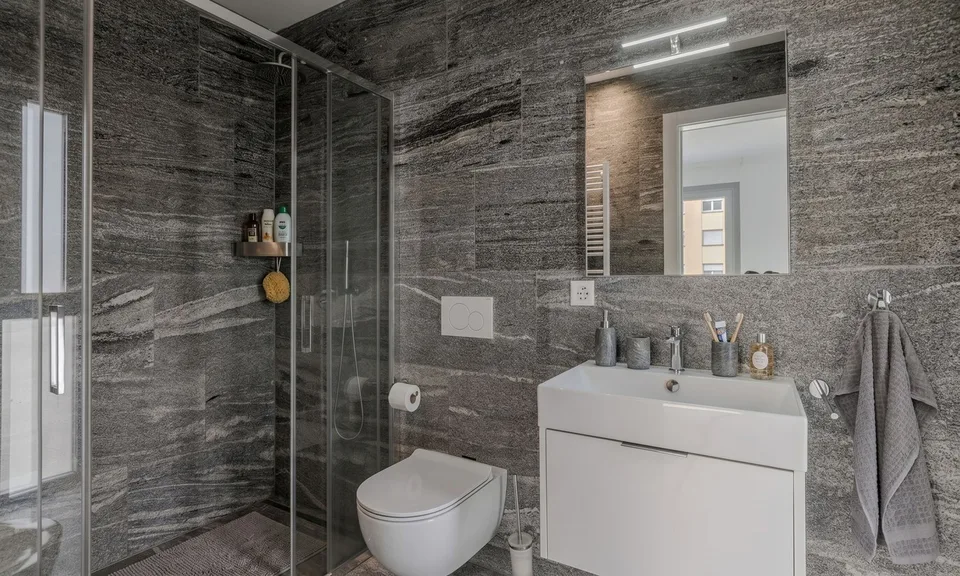 Appartement moderne et spacieux de 3,5 pièces comme neuf à Bellinzone