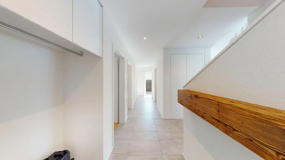 Wohnen wie im Einfamilienhaus: 5.5-Zimmer-Maisonette auf 168 m² nahe der Aare