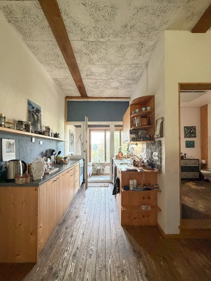 Two-party house with studio, plot with great development potential – photo 25 of 30