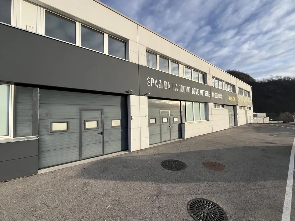 Büro-Atelier Gewerberaum in Bedano zu vermieten