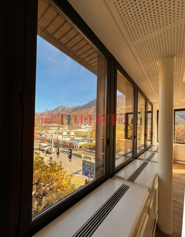 PRESTIGIOUS OFFICE COMPLETELY RENOVATED
