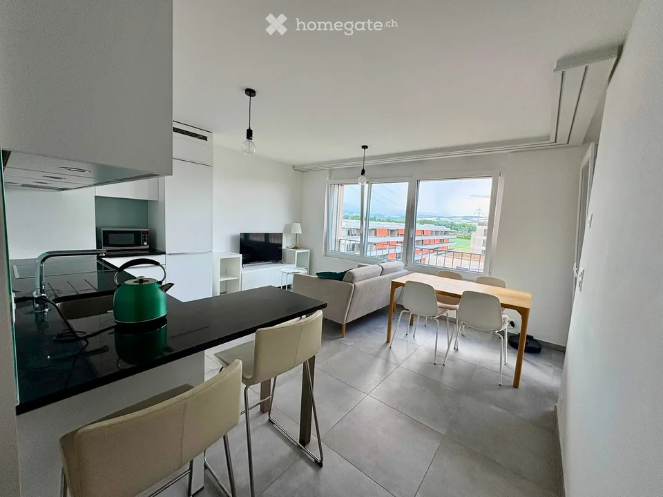 Appartement MEUBLÉ avec parking et balcon, charges incl. *** FURNISHED apartment charges incl.