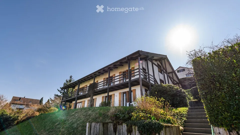 Grosszügige 3.5-Zimmer-Wohnung mit Garten und Seesicht in Wädenswil