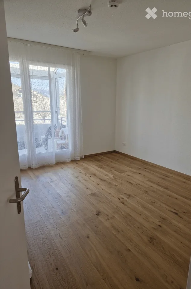 Helle 3-Zimmer-Wohnung mit Balkon und Aussicht in Kirchenthurnen