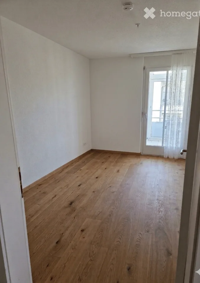 Helle 3-Zimmer-Wohnung mit Balkon und Aussicht in Kirchenthurnen