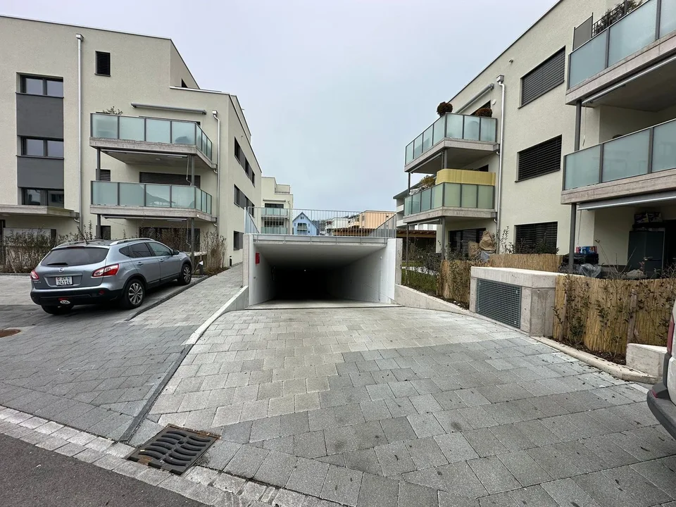 Einstellplätze in Tiefgarage zu vermieten