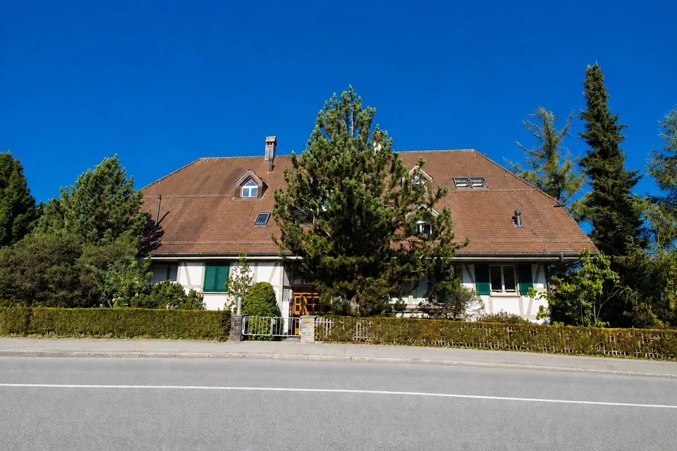 Hochwertige, topmoderne Wohnung im traditionsreichen Landhaus Dennigkofen