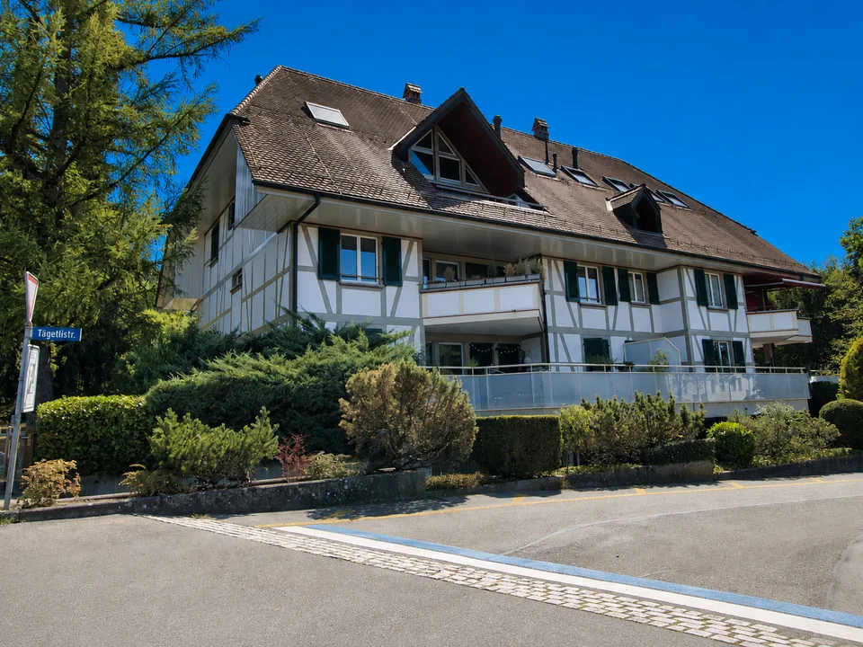 Hochwertige, topmoderne Wohnung im traditionsreichen Landhaus Dennigkofen