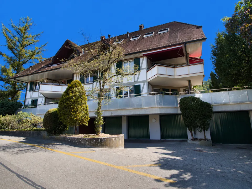 Hochwertige, topmoderne Wohnung im traditionsreichen Landhaus Dennigkofen