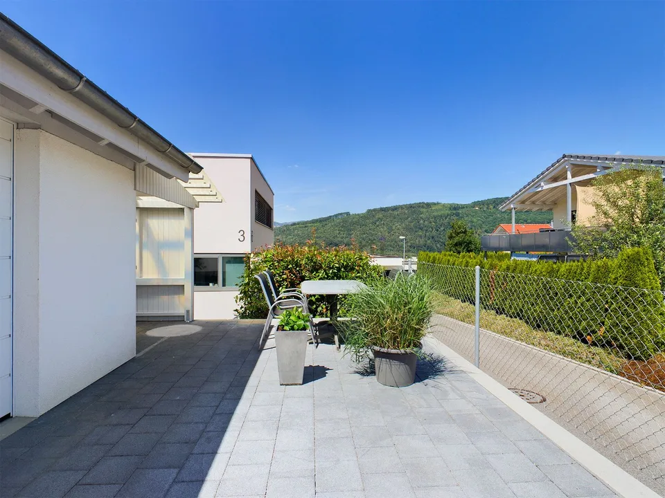 Charming 2.5-room apartment in a quiet single-family home neighborhood