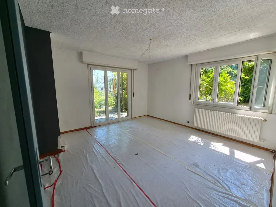 Charming 2-room apartment renovated with terrace in Ecublens