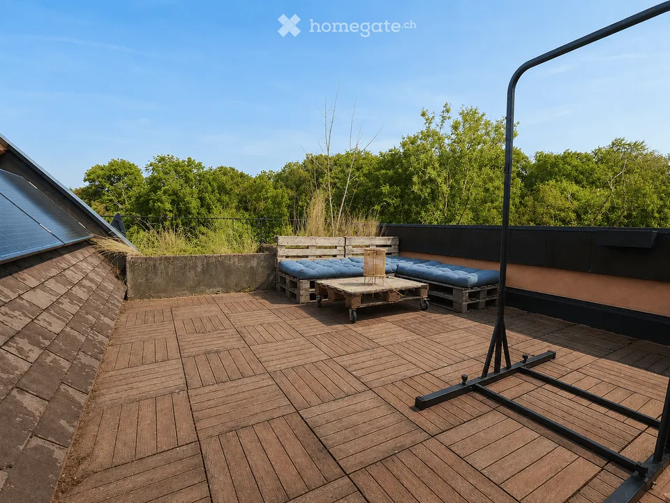 Nyon – Seltenes 3.5-Zimmer-Wohnung mit 100 m², Wohnbereich von 65 m², Terrasse und Balkon
